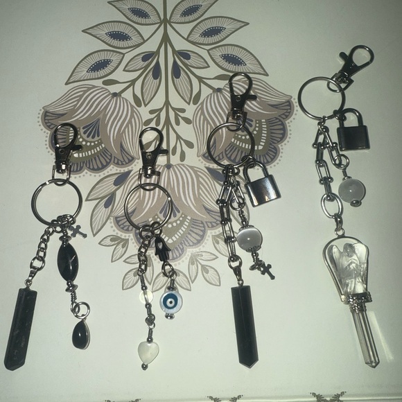 (1) Gemstone Keychain Bagcharm Charms - Handmade - Picture 4 of 4